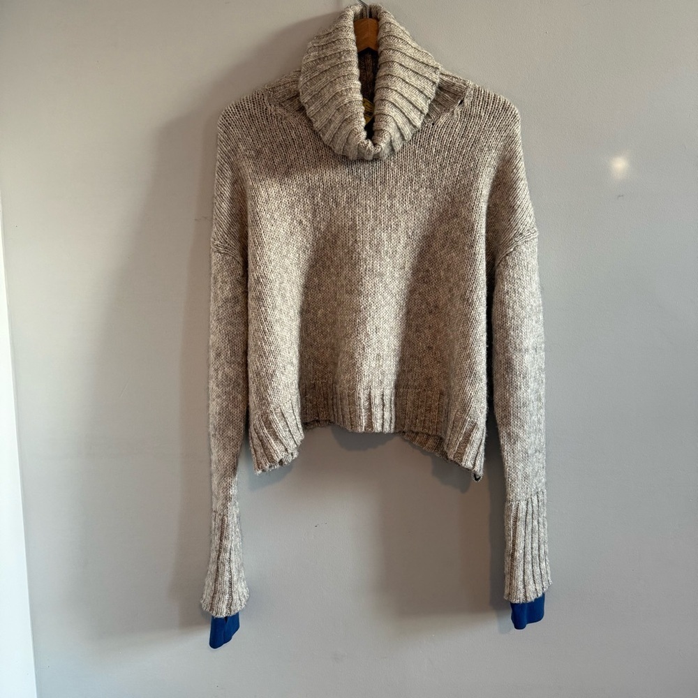 Duffy Heather Gray Luxury Turtleneck Sweater, Size M